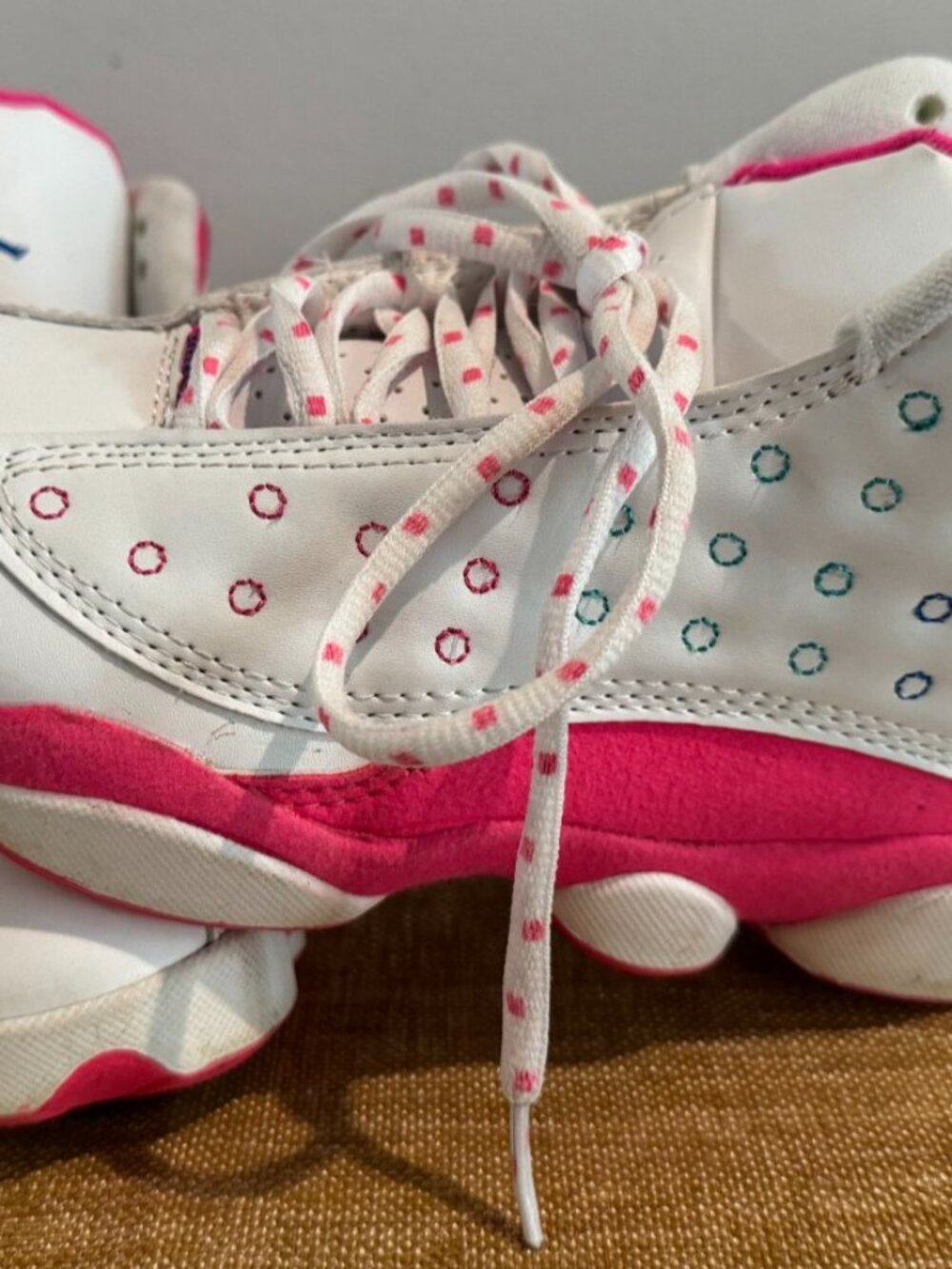 Air Jordan 13 Retro Vivid Pink Women 5.5 Pink White 310004